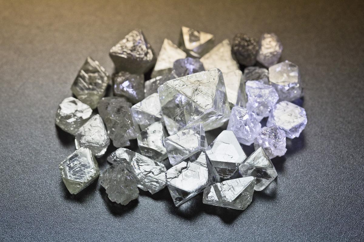 Exploring the⁢ Essence of Diamonds and ⁣Live Rosin