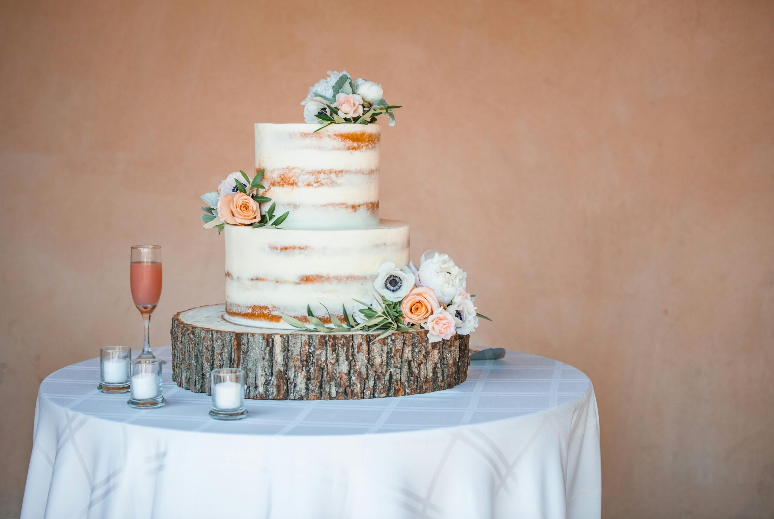 Choosing the Right consumption Method for Wedding Cake Experience